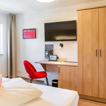 Hotel Rosenvilla 4*