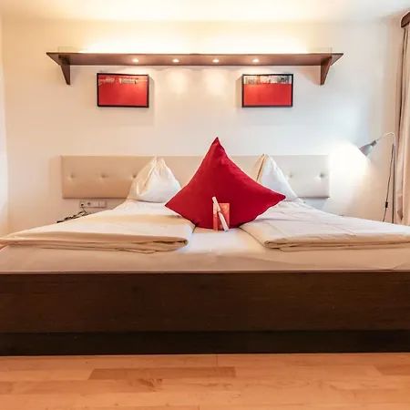 Rosenvilla Hotel 4*